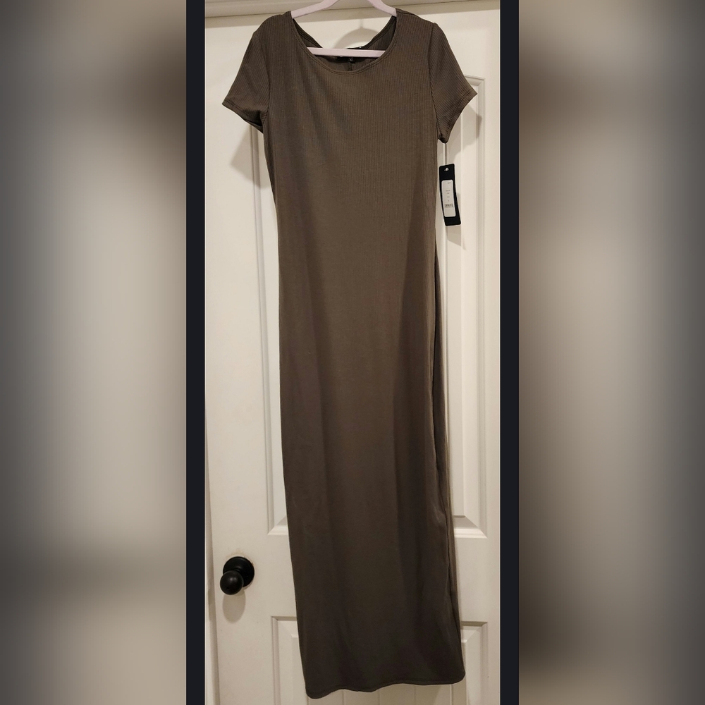 Minimalist Ribbed Maxi Dress | Effortless Elegance | Size XS Bebe Bodycon